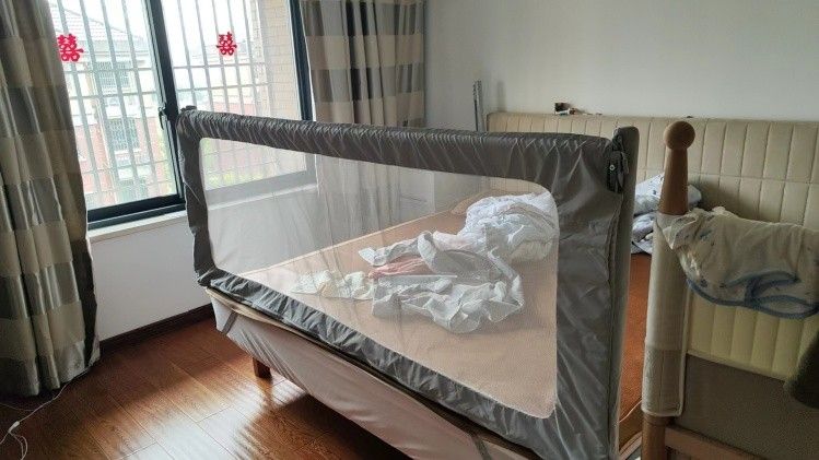 出今年7月买的大象妈妈床围栏