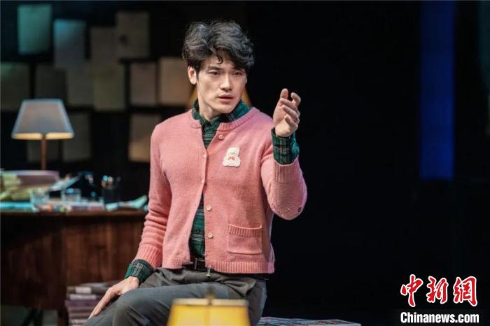 话剧《迷幻》曹禺剧场二轮上演 话剧《迷幻》曹禺剧场二轮上演